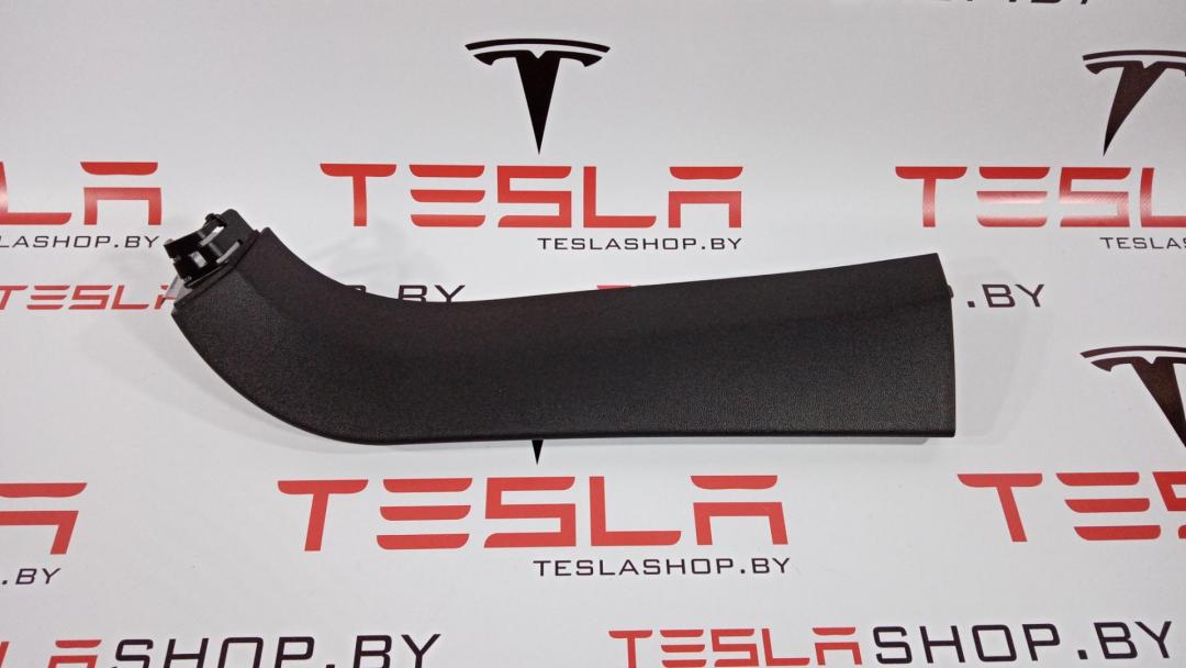 накладка двери (крышки) багажника Tesla Model S 1 поколение 2015, 1009254-00-G - фото №1