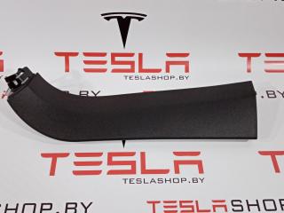 накладка двери (крышки) багажника Tesla Model S 1 поколение 2015, 1009254-00-G
