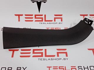 накладка двери (крышки) багажника Tesla Model S 1 поколение 2015, 1009252-00-C