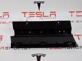 Кронштейн (крепление) коврового покрытия багажника Tesla Model S 1 поколение 2015, 1009173-00-E - фото №2