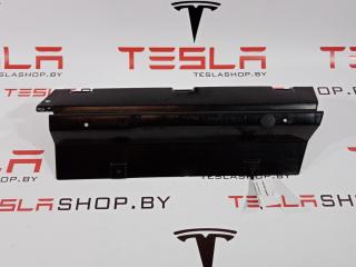 Кронштейн (крепление) коврового покрытия багажника Tesla Model S 1 поколение 2015, 1009173-00-E