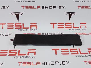 Накладка нижняя бардачка Tesla Model S 1 поколение 2015, 1002301-08-B