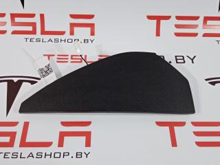 Накладка боковая торпеды Tesla Model S 1 поколение 2015, 1028362-00-A