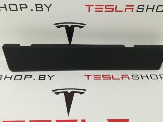 Накладка нижняя бардачка Tesla Model S 1 поколение 2014, 1002301-21-B