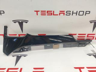 Декоративная накладка центральной панели (пассажирская) Tesla Model S 1 поколение 2016, 1004518-03-F, 1045969-92-C