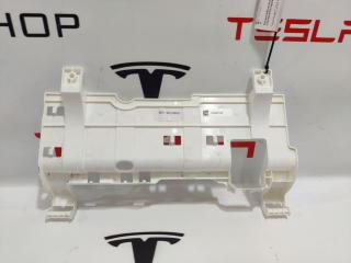 Кронштейн контроллера основной батареи (BMS) Tesla Model 3 1 поколение 2019, электро, 1101626-00-E