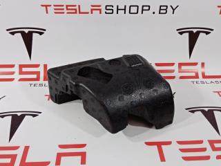 Упор направляющей сиденья Tesla Model 3 1 поколение 2019, 1133023-00-D
