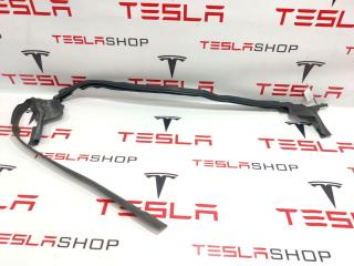 Уплотнитель стекла внутренний двери Tesla Model X 1 поколение 2018, 1032178-00-D