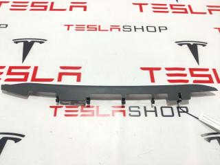 Планка центральной панели Tesla Model Y 1 поколение 2021, 1130985-00-C