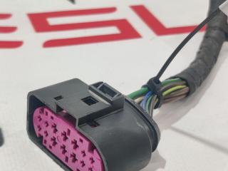 разъем (фишка) проводки Tesla Model S 1 поколение 2016, 1031236-81-E