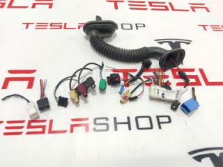 разъем (фишка) проводки Tesla Model 3 1 поколение 2019, электро, 1067957-00-F