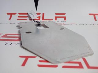 Пластина дистанционная телевизор/усилитель T=1.0 мм Tesla Model S 1 поколение 2012, 1017658-00-A
