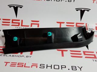 накладка двери (крышки) багажника Tesla Model S 1 поколение 2015, 1009254-00-F