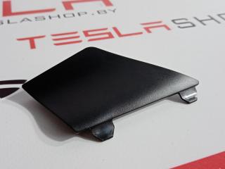 Заглушка обшивки (карты) двери Tesla Model S 1 поколение 2015, 1007998-00-E