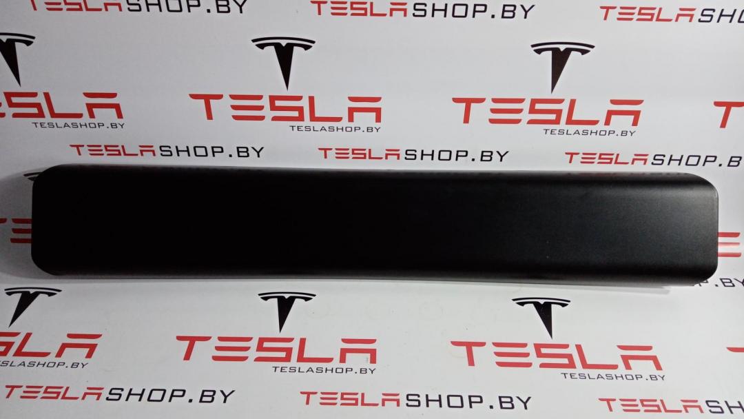 Панель панорамного потолка Tesla Model S 1 поколение 2015, 1008203-00-C - фото №1