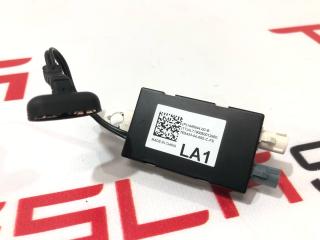 Антенна усилитель AM/FM Tesla Model S 1 поколение [рестайлинг] 2019, 1448944-00-B