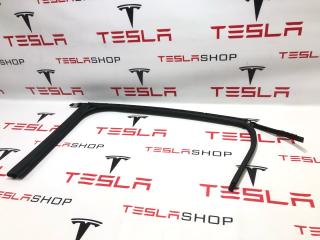 Уплотнитель стекла Tesla Model X 1 поколение 2019, 1032278-00-D