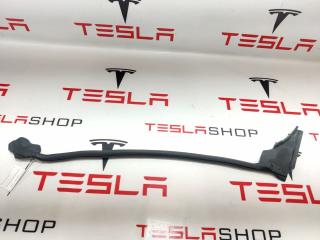 уплотнитель двери Tesla Model S 1 поколение [рестайлинг] 2019, 1005421-00-D