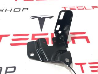 Кронштейн сиденья 2-го ряда правый Tesla Model S 1 поколение [рестайлинг] 2019, 1006863-00-B
