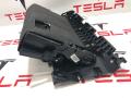 бардачок Tesla Model S 1 поколение [рестайлинг] 2019, 1035104-00-B, 1009475-00-C, 1003327-08-L, 1002295-00-D - фото №4