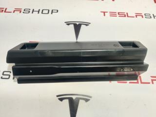 Кронштейн (крепление) коврового покрытия багажника Tesla Model S 1 поколение [рестайлинг] 2019, 1009173-00-C