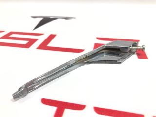 Накладка люверсы Tesla Model X 1 поколение 2019, 1049612-00-F