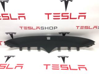 Накладка гриля бампера переднего верхняя Tesla Model X 1 поколение 2019, 1047021-00-E