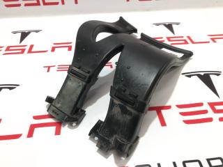 Воздуховод противотуманной фары Tesla Model X 1 поколение 2019, 1043931-00-E, 1056250-00-D, 1056249-00-E, 1043933-00-E, 1043933-00-D
