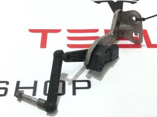 Датчик уровня пневмоподвески Tesla Model S 1 поколение [рестайлинг] 2019, 1027971-00-A, 6006523-00-B