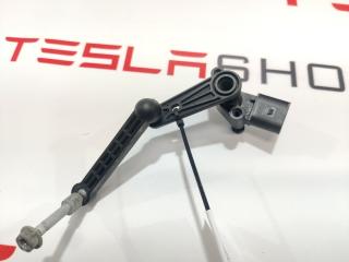 Датчик уровня пневмоподвески Tesla Model S 1 поколение [рестайлинг] 2019, 1027976-00-A, 6006526-00-B