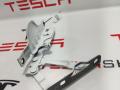 петля капота левая Tesla Model S 1 поколение [рестайлинг] 2019, 1029284-00-C, 600638-00-E - фото №4