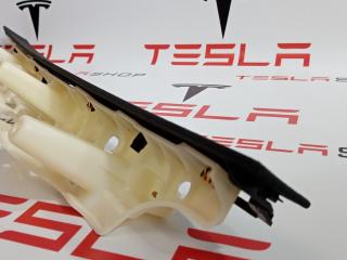 Накладка подъемной задней двери Tesla Model X 1 поколение 2020, 1055011-06-E, 1060411-00-A