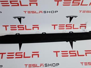 Накладка межсекционная подъемной задней двери Tesla Model X 1 поколение 2020, 1051556-06-C