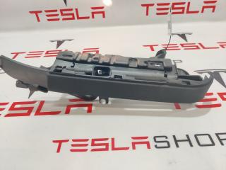 Накладка подъемной задней двери Tesla Model X 1 поколение 2016, 1055012-00-K, 1051558-00-H, 1055024-00-D