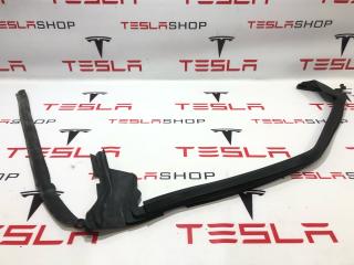 Уплотнитель стекла внутренний двери Tesla Model X 1 поколение 2016, 1032177-00-D