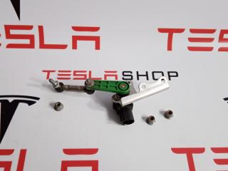 Датчик уровня пневмоподвески Tesla Model S 1 поколение 2015, 6006514-00-B