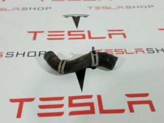 Шланг охлаждения для насоса Tesla Model S 1 поколение 2015, 6007345-00-D