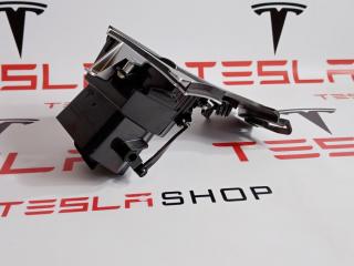 Декоративная накладка центральной панели (Торпедо) Tesla Model S 1 поколение 2015, 1004518-03-F