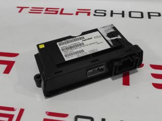 блок управления крышкой багажника Tesla Model S 1 поколение 2015, 1007511-00-A