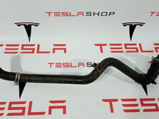 Шланги охлаждающей жидкости Tesla Model S 1 поколение 2015, 1065858-00-C