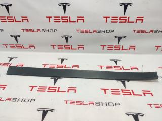 молдинг двери передней правой Tesla Model X 1 поколение 2016, 1035120-00-D
