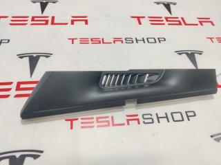 Накладка декоративная основания сидений 1-го ряда Tesla Model X 1 поколение 2016, 1061629-00-B, 1100671-00-D
