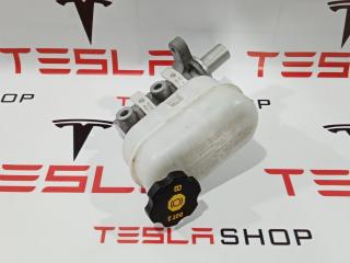 цилиндр тормозной главный Tesla Model S 1 поколение 2015, 1012042-00-V, 1012042-00-W