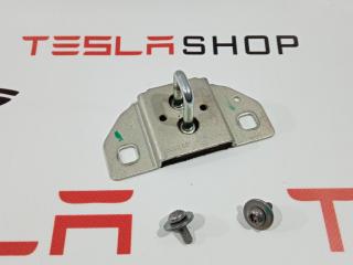 Петля замка крышки багажника Tesla Model S 1 поколение 2015, 1009419-00-B, A2127400132