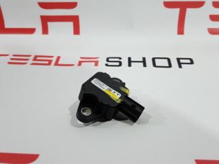 Датчик удара (давления воздуха) Tesla Model S 1 поколение 2014, 1005275-00-A