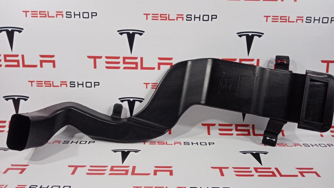 воздуховод печки Tesla Model S 1 поколение 2015, 1008450-00-D - фото №1