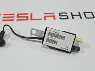 Антенна усилитель AM/FM Tesla Model S 1 поколение 2015, 1004793-00-B