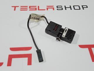 Антенна радио (фильтр) Tesla Model S 1 поколение 2015, 1012002-01-A