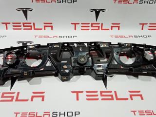 Кронштейн крепления динамиков крышки багажника Tesla Model X 1 поколение 2020, 1050282-00-D, 1050282-00-E