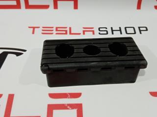 Опора под домкрат (подушка) Tesla Model S 1 поколение 2015, 1009124-00-C